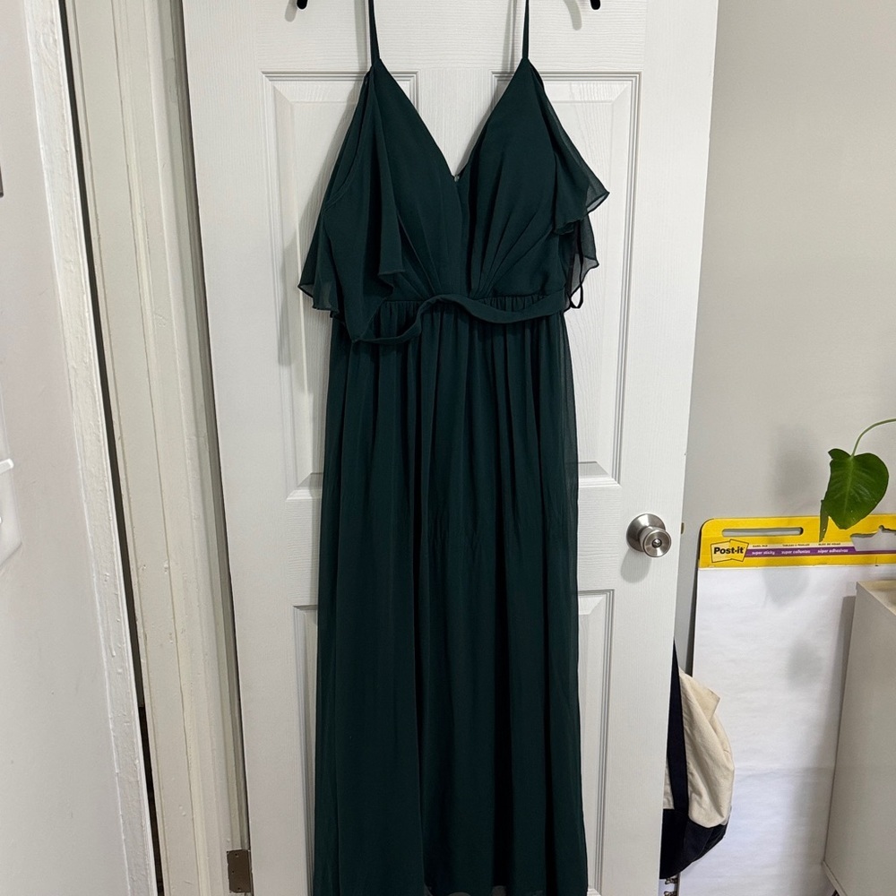 NWOT Elegant Green Maxi Dress